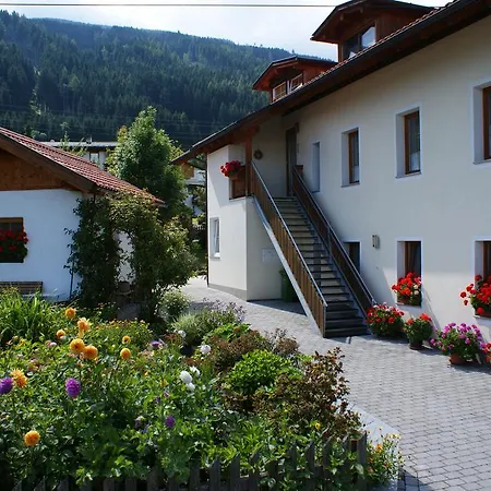 アパート Feichtner トゥルフェス